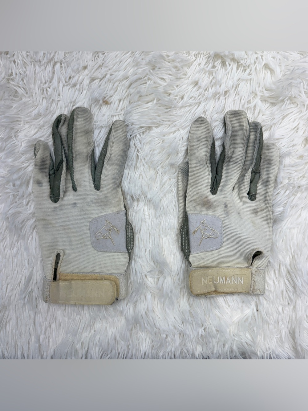 Men’s Small White Neumann Cowhide Leather English Horseback Riding Gloves